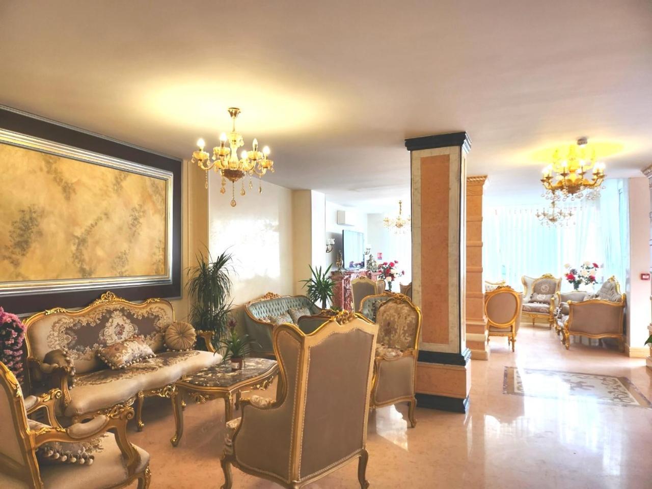 Hotel Royal Paris Ivry Екстериор снимка